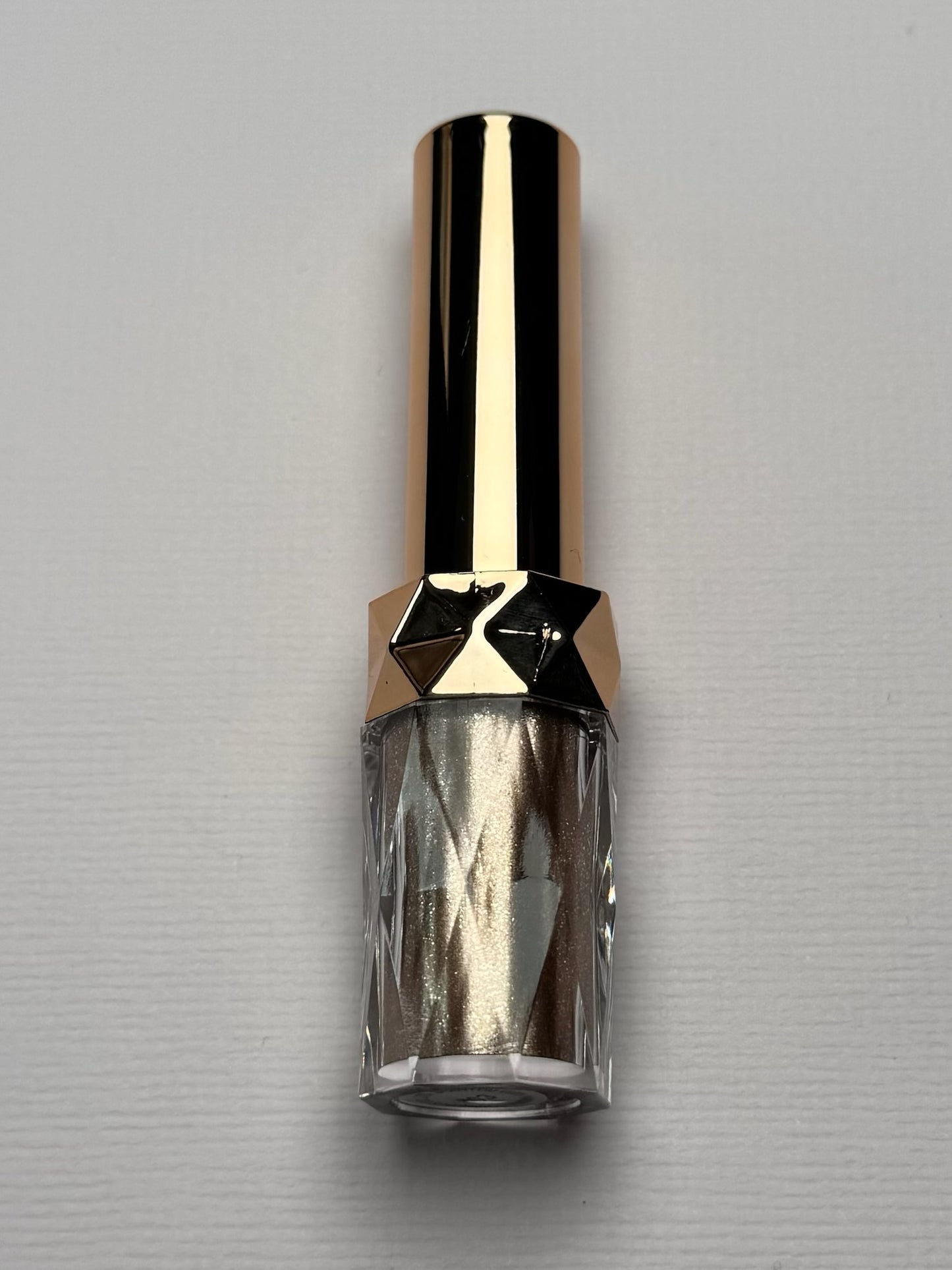 Vloeibare diamond oogschaduw