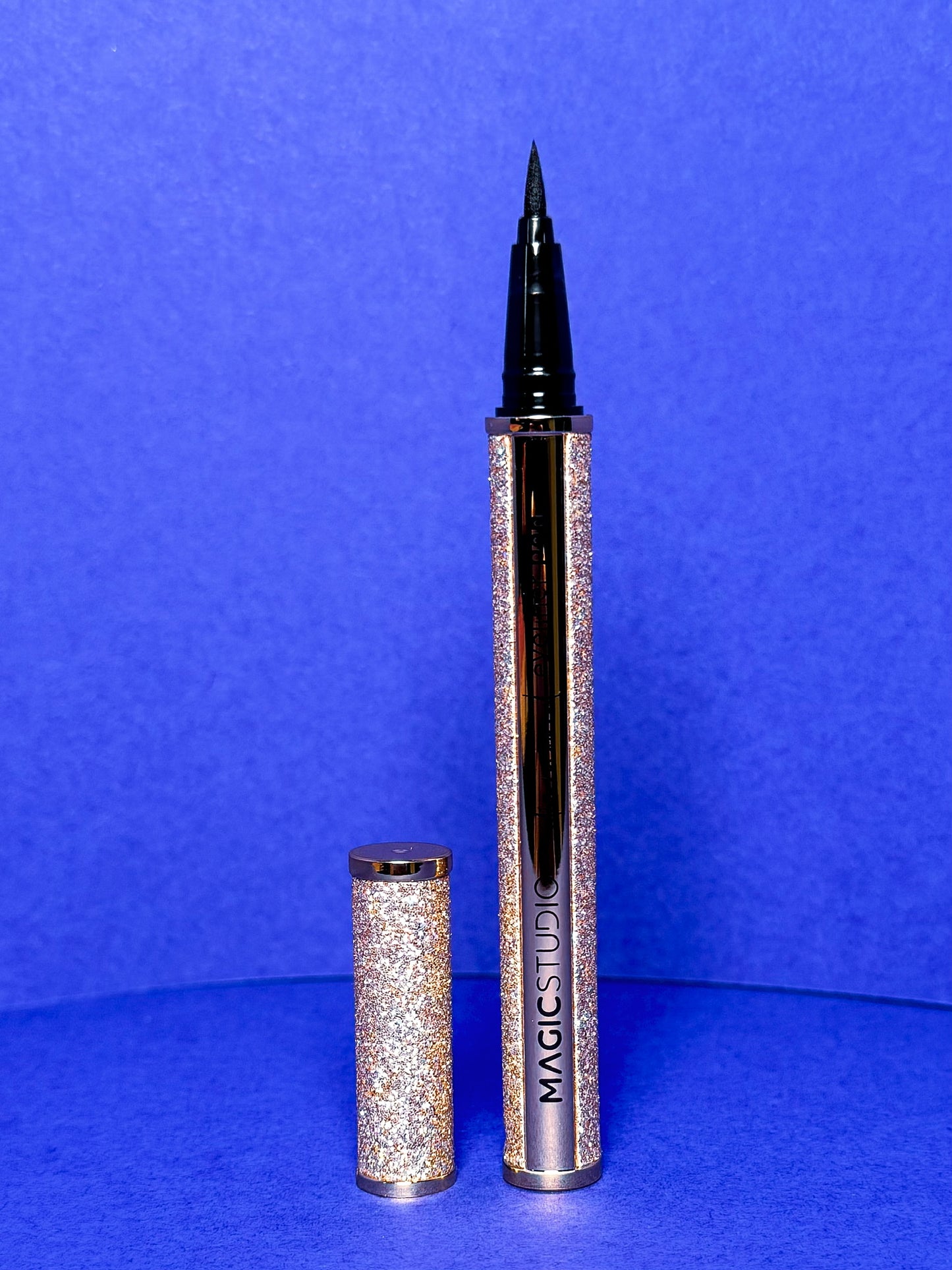 Glitter eyeliner pen