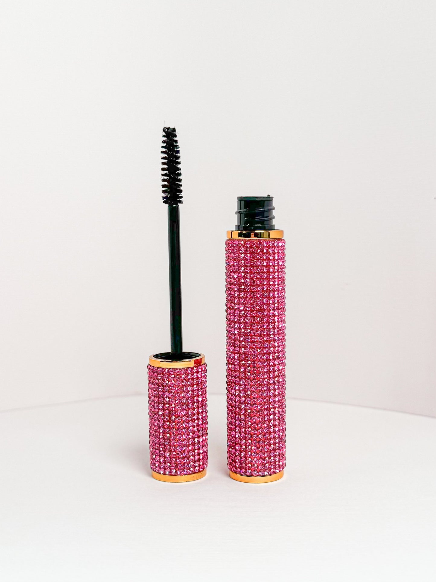 Pink diamond mascara